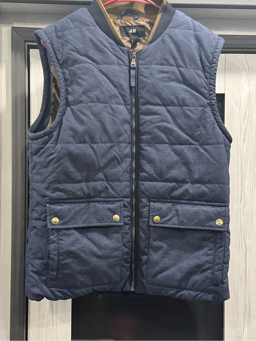 H&M Navy Quilted Men's Puffer Vest with Snap Pockets